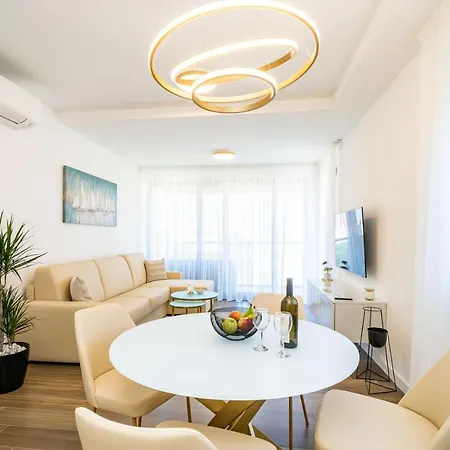Apartment Zadro *