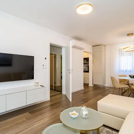 Apartment Zadro *